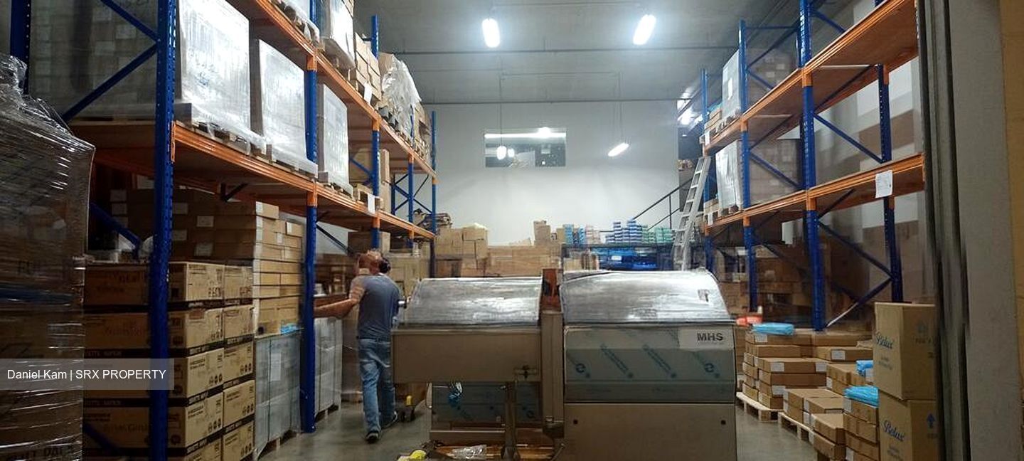 New Upper Changi Road (D16), Factory #575444891